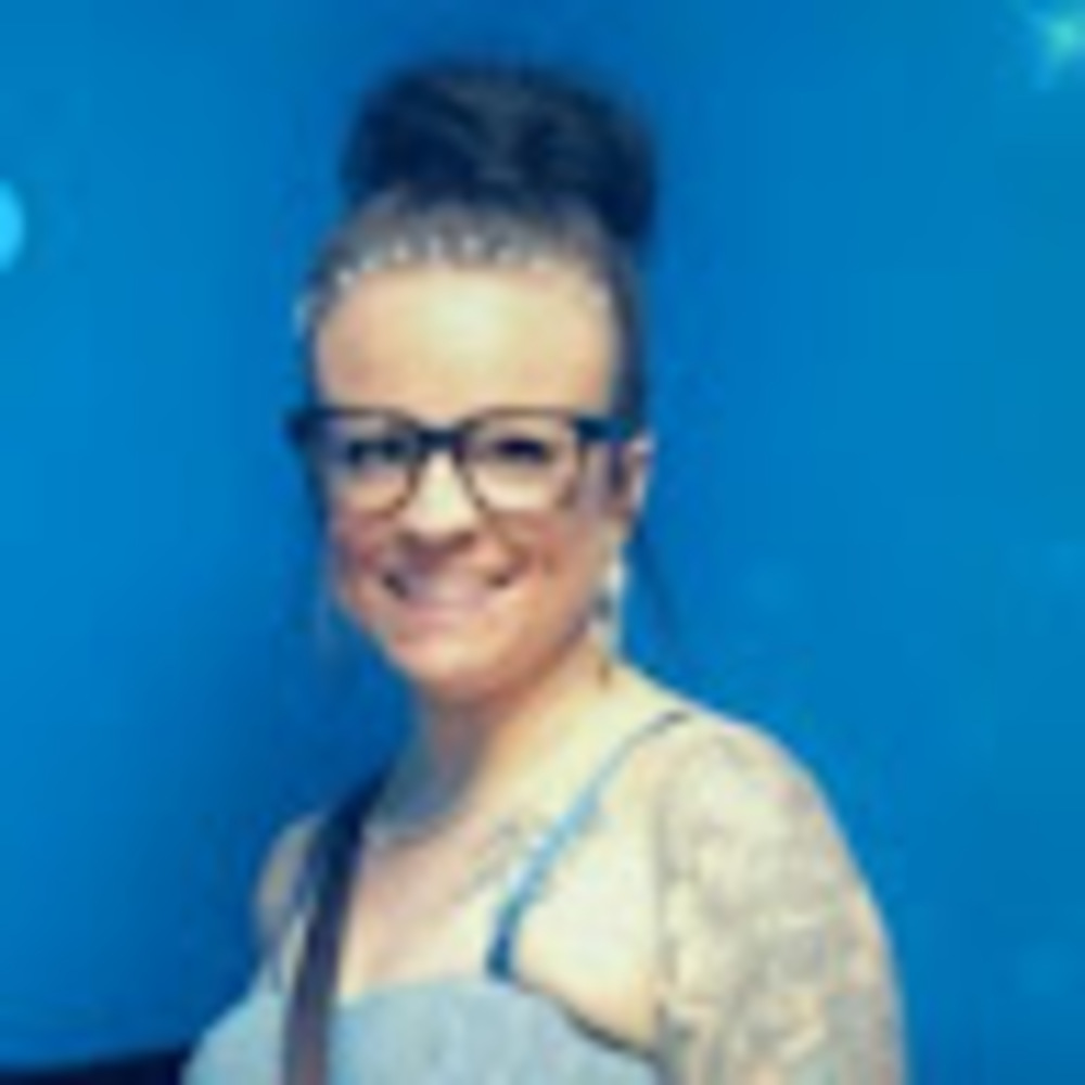 Meet your Posher, Jacqueline